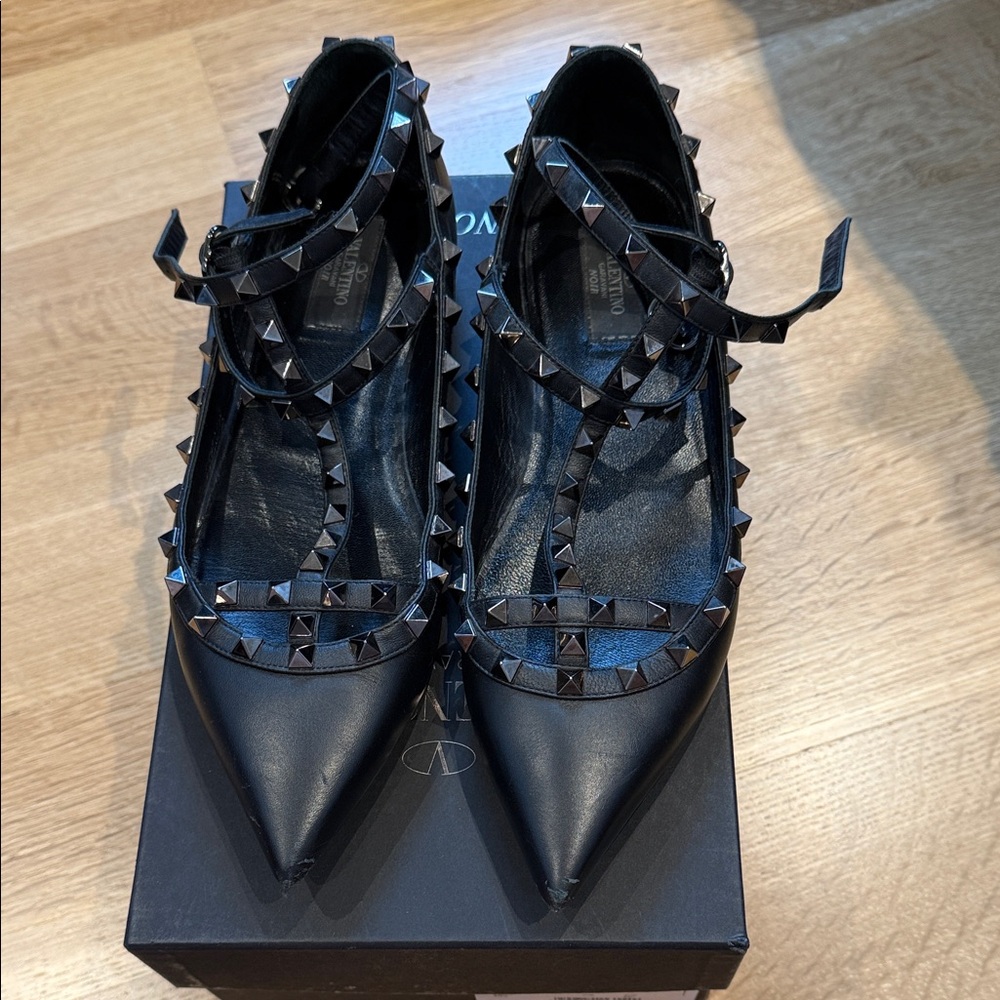 Valentino Rockstud ballet flats in Noir